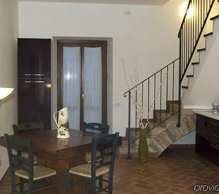 Apartahotel Borgo Papareschi 2*