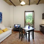 Apartahotel Borgo Papareschi