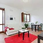 Borgo Papareschi 2*