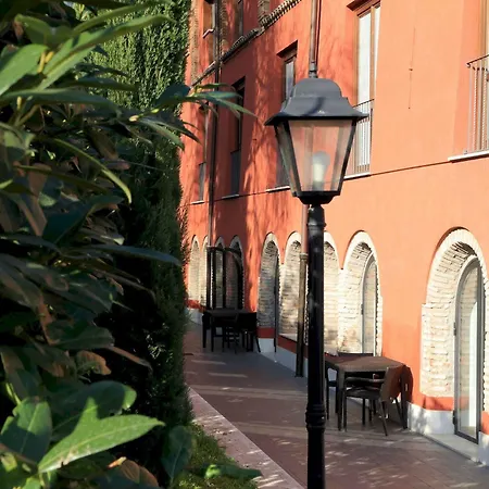 Borgo Papareschi Lägenhetshotell